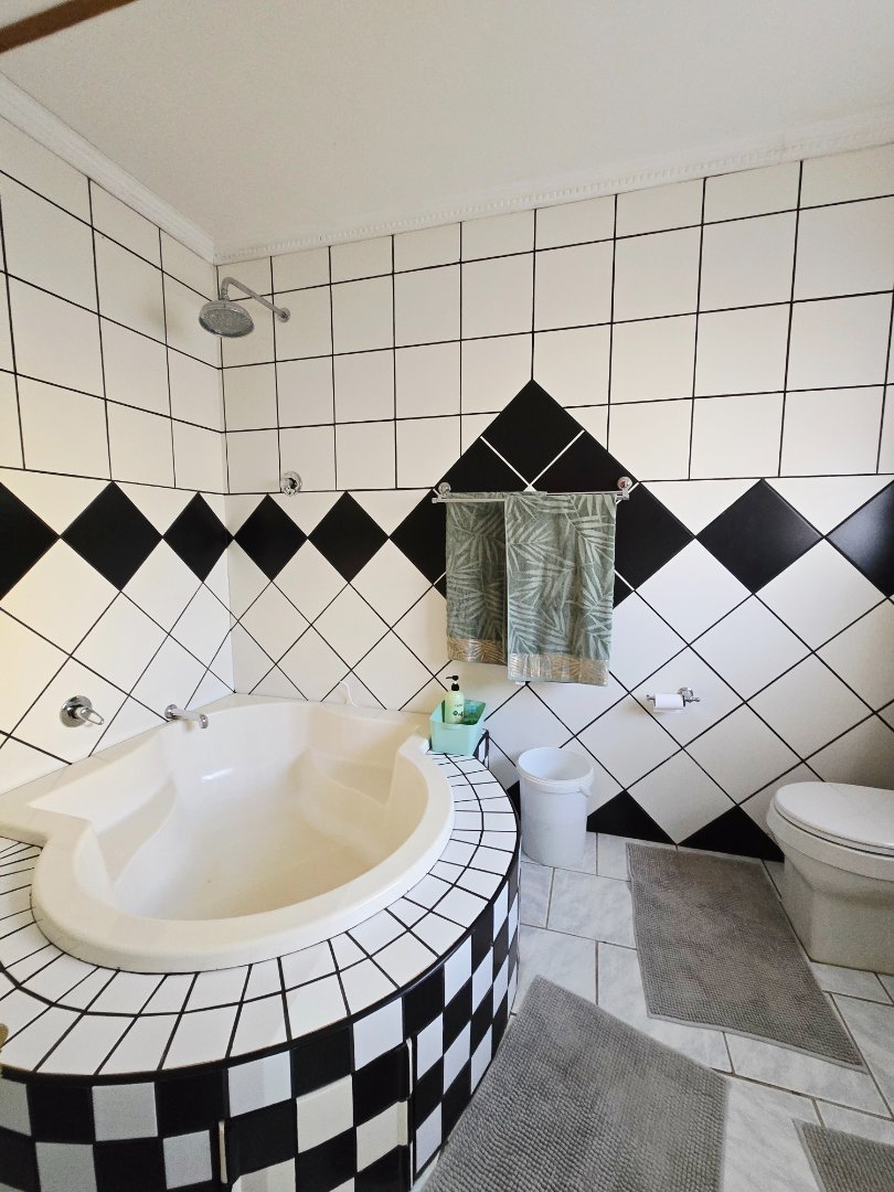 4 Bedroom Property for Sale in Wilkoppies North West